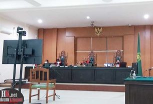 Pembacaan amar Putusan Majelis Hakim dalam sidang Terdakwa Ir. Mohammad Djamil Budiono, M.Si Bin Boediman yang digelar secara virtual. Terdakwa ditahan di Rutan Sempaja, Samarinda. (foto : Lukman)