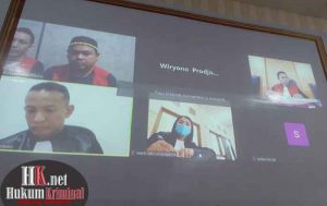 Terdakwa Fazrin (kanan) dan Faizal dihukum pidana penjara seumur hidup. (foto : Lukman)