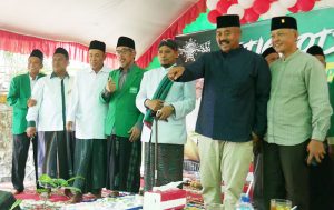 Muhammad Samsun, Wakil Ketua DPRD Kaltim bersama Bupati Kukar Edi Damansyah dalam peringatan Maulid Nabi Muhammad SAW 1444 H. (foto : Exclusive)