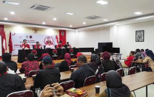 Ananda Emira Moeis melaksanakan Sosialisasi Wawasan Kebangsaan kepada Pengurus Anak Cabang PDI Perjuangan seluruh Kota Samarinda. (foto : Exclusive)