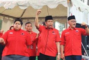 Pengurus DPD PDIP Kaltim Ananda Emira Moeis, Safaruddin (Ketua), dan Muhammad Samsun (Bendahara). (foto: Exclusive)