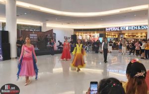 Peserta Kompetisi ULD pada salah satu kategori bersiap menujukkan penampilan terbaiknya di hadapan dewan juri dan ratusan penonton yang memenuhi arena. (foto: Lukman)