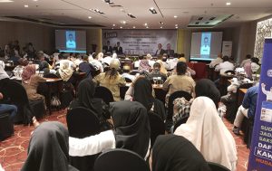 Antusias masyarakat Kaltim menghadiri Pelantikan dan Deklarasi THN Kaltim Paslon Capres-Cawapres AMIN. (foto: Lukman)