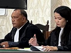 Arjuna Ginting, SH dan rekan selaku Penasehat Hukum Terdakwa H. Mohammad Al Hamid. (foto: Exclusive)