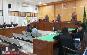 Sidang pembacaan Tuntutan Terdakwa Abd Salam, Eka Sujianto, dan Jusman. (foto: Lukman)