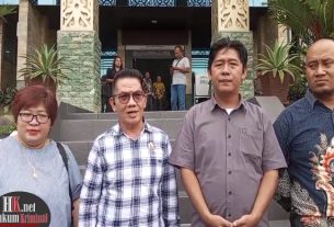 Abraham Ingan, SH dan Sujanlie Totong, SH menyatakan dukungan terhadap aksi FMPK. (foto: Lukman)