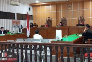 Sidang pembacaan putusan Terdakwa Rachmat Fadjar. (foto: LVL)
