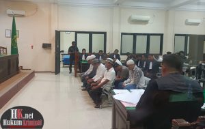 Sidang pembacaan tuntutan terhadap 8 terdakwa dalam kasus pembunuhan Ramlan. (foto: Ib)