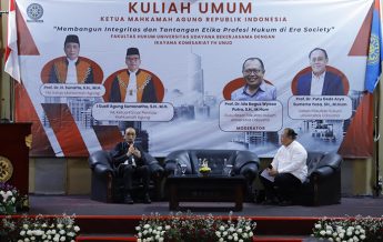 Ketua MA Sunarto dalam Kuliah Umum di FH UNUD. (foto: Hms MA)