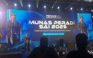 Kepala Biro Hukum dan Humas MA, Dr. H. Sobandi, SH, MH menyampaikan sambutan Ketua Mahkamah Agung. (foto: Exclusive)