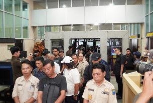 20 Kades terjaring OTT di Kantor Camat Pagar Gunung terkait ADD. (foto: Exclusive)