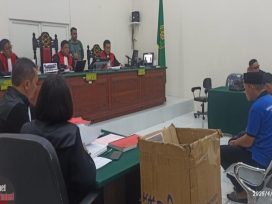 Ketiga terdakwa dalam salah satu sidang, ketiganya dituntut pidana mati. (foto: SLP)