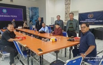 Panitia Kongres Persatuan PWI di Sekretariat. (foto: PWI)