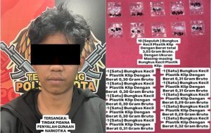 Tersangka RAM dengan barang bukti yang disita Tim Elang Unit Reskrim Polsek Samarinda Kota. (foto: Exclusive)