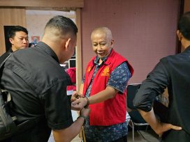 Tersangka PB selaku Dirjen Perkeretaapian dipindahkan Tim Penyidik Pidsus Kejati Sumsel ke Rutan Klas I Palembang. (foto: Exclusive)