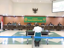 Majelis Kehormatan Hakim menjatuhkan sanksi berat kepada Hakim IGN PRW dan FK dengan pemberhentian. (foto: Exclusive)