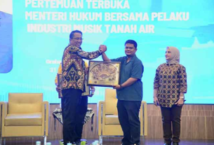 Kementerian Hukum Menggelar Pertemuan Terrbuka Bersama Menteri Hukum. (foto: Exclusive)