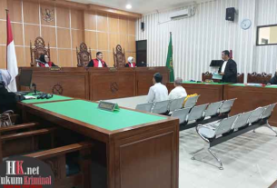 Sidang Pembacaan Dakwaan Terdakwa Amrullah Dan Idi Erik Idianto. (Foto: Exclusive)