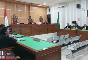 Sidang pembacaan dakwaan terhadap Terdakwa Rudy Ong Chandra, terdakwa mengikuti sidang secara online dari Gedung KPK di Jakarta. (foto: Lukman)