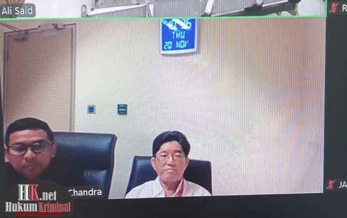 Terdakwa Rudy Ong Chandra mengikuti sidang secara online dari Gedung KPK Jakarta. (foto: Lukman)