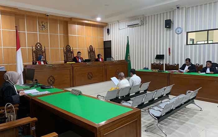 Sidang Pembacaan Dakwaan Terdakwa Amrullah Dan Idi Erik Idianto. (Foto: Exclusive)