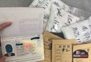 Pasport WNA China berinisial MY yang ditangkap setelah kedapatan selundupkan serbuk nikel di Bandara Khusus PT IWIP Weda Bay, Maluku Utara. (foto: Exclusive)